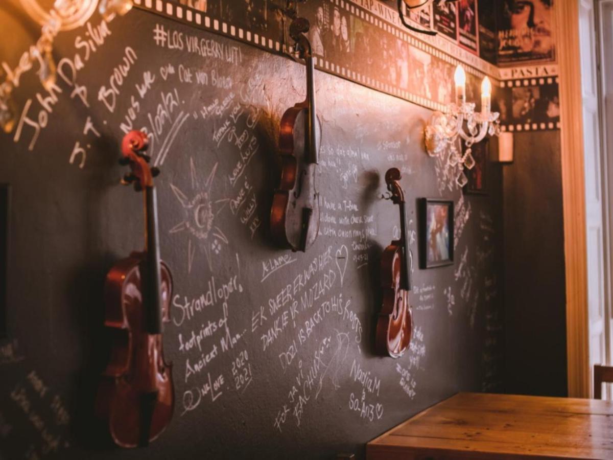 Barrel And Blues Inn Свелендам Екстериор снимка